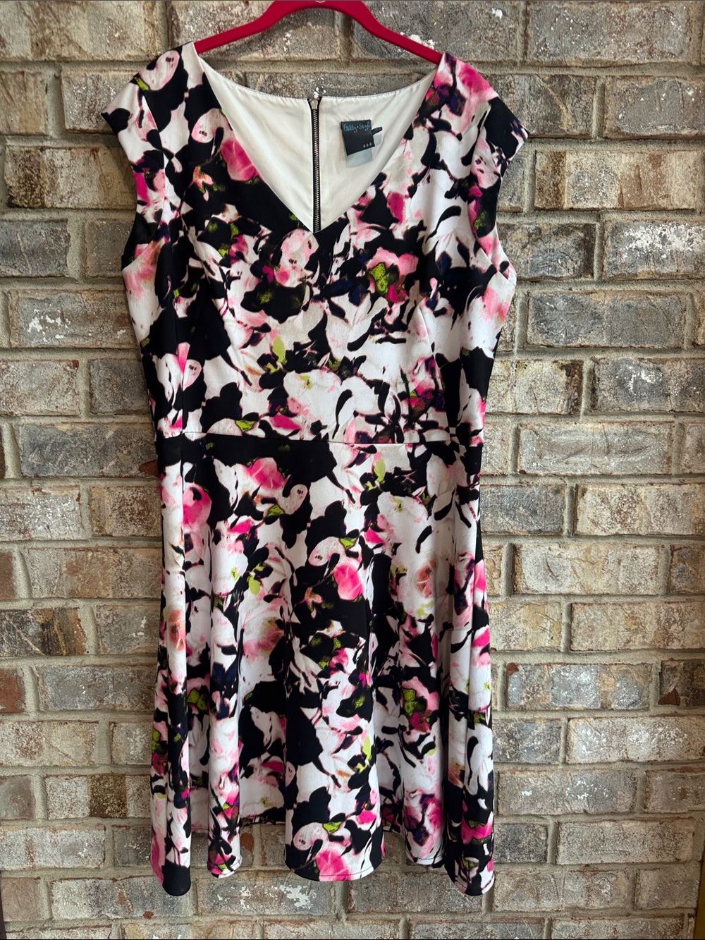 Gabby Skye Black, White & Pink Floral Midi Dress